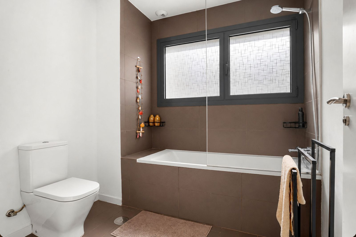 Huis te koop in Estepona | 4 slaapkamers H5433112
