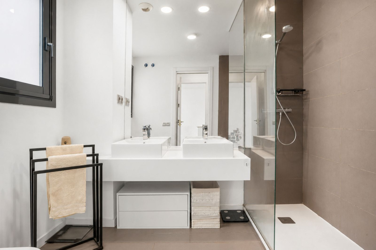 Huis te koop in Estepona | 4 slaapkamers H5433112