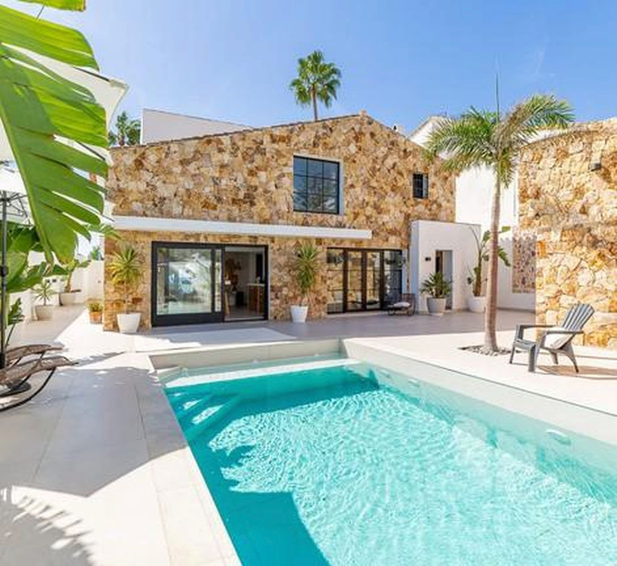 Huis te koop in Estepona | 6 slaapkamers H5433727