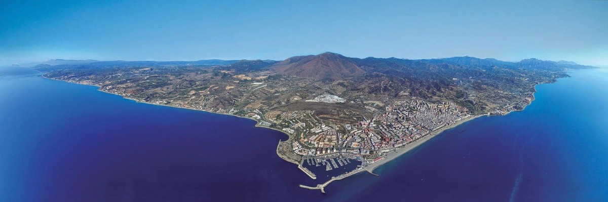 Huis te koop in Estepona | 6 slaapkamers H5433727