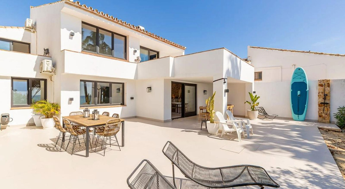 Huis te koop in Estepona | 6 slaapkamers H5433727