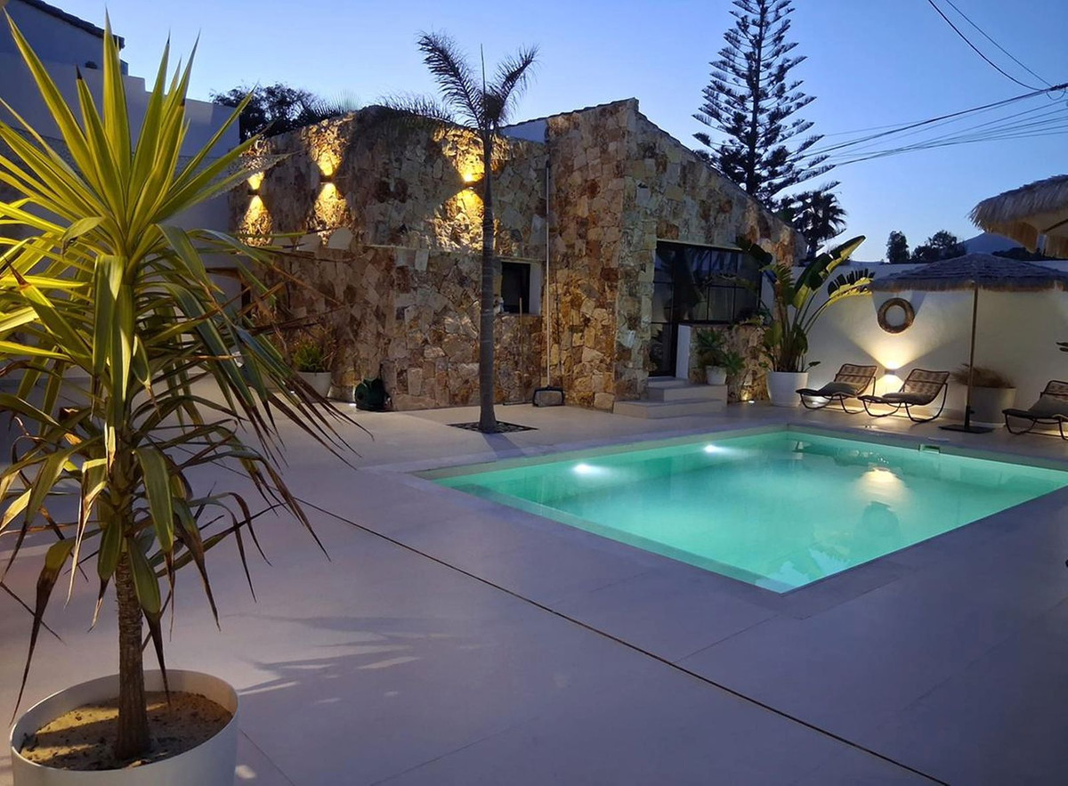 Huis te koop in Estepona | 6 slaapkamers H5433727