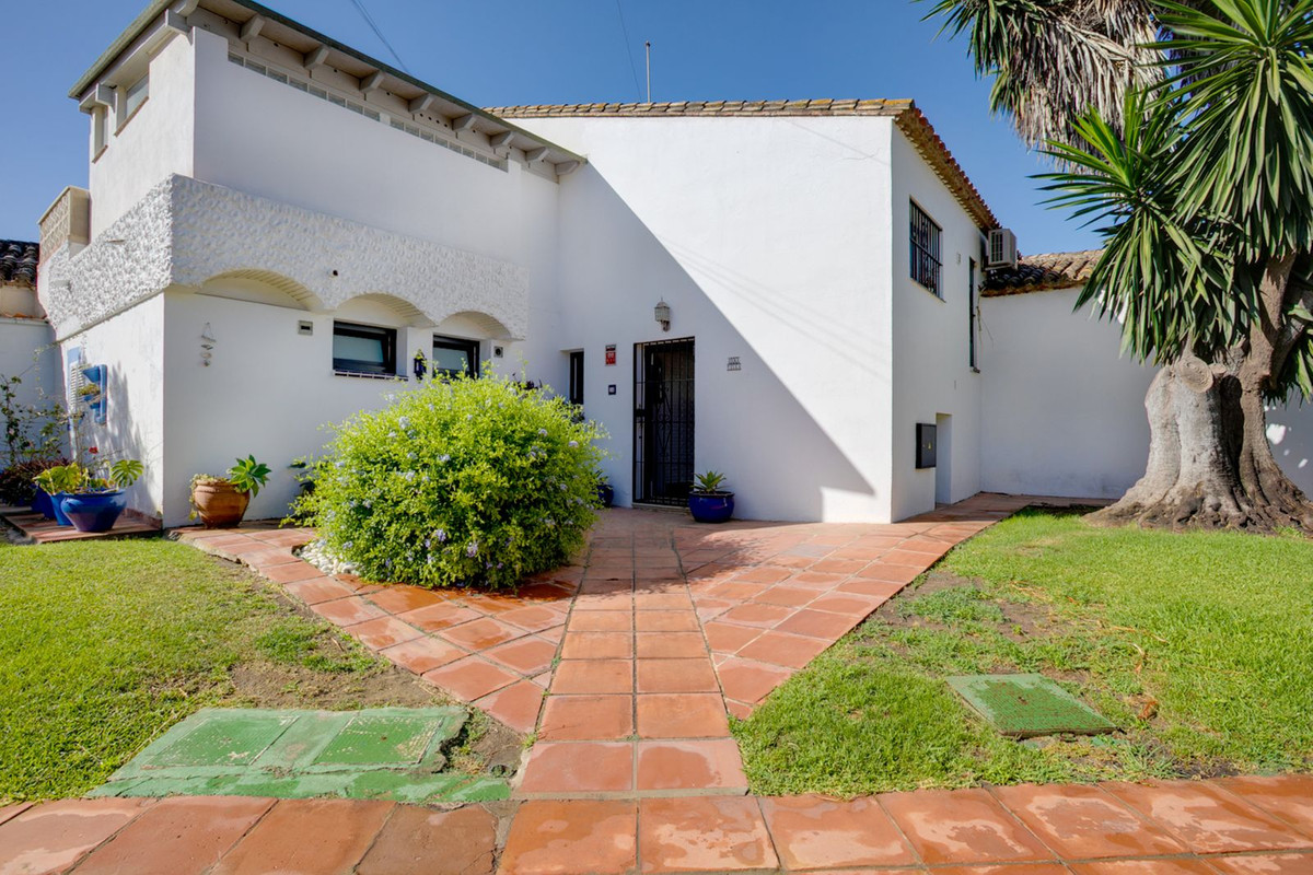 Huis te koop in Estepona | 3 slaapkamers H5434984