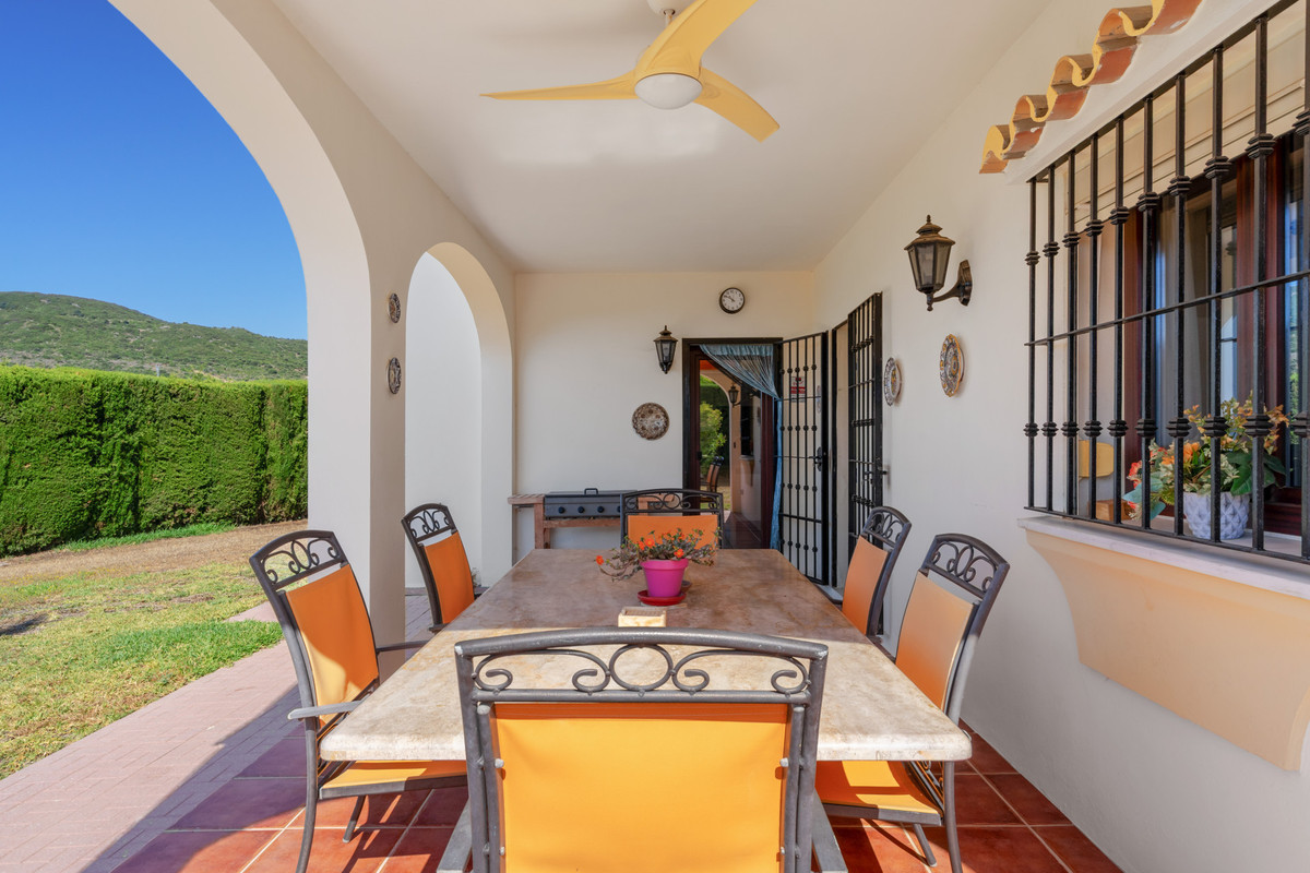 Huis te koop in Estepona | 4 slaapkamers H5436196