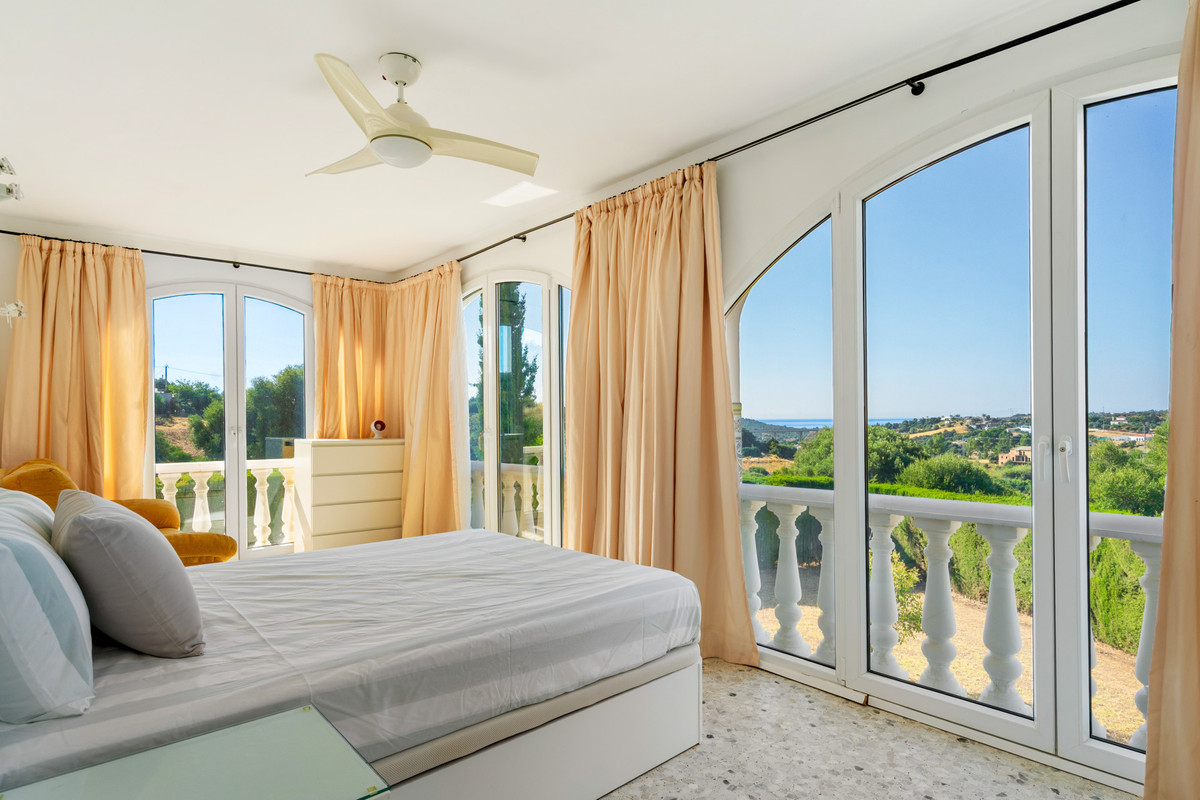 Huis te koop in Estepona | 4 slaapkamers H5436196