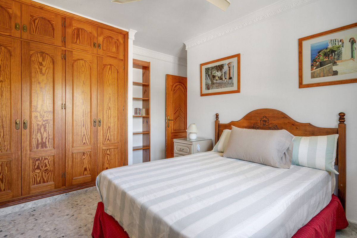 Huis te koop in Estepona | 4 slaapkamers H5436196