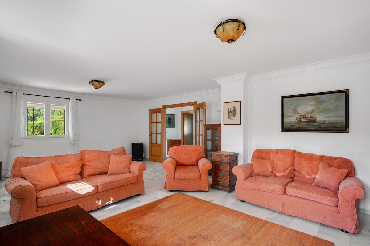 Huis te koop in Estepona | 4 slaapkamers H5436196