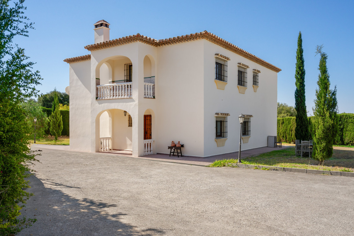 Huis te koop in Estepona | 4 slaapkamers H5436196