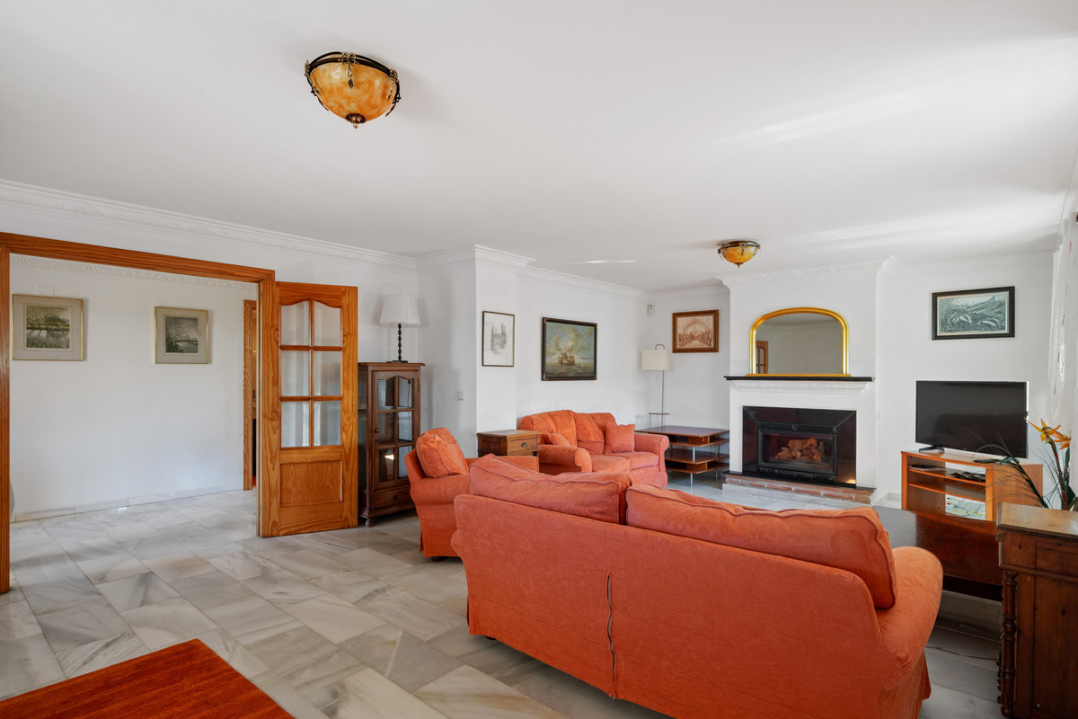 Huis te koop in Estepona | 4 slaapkamers H5436196