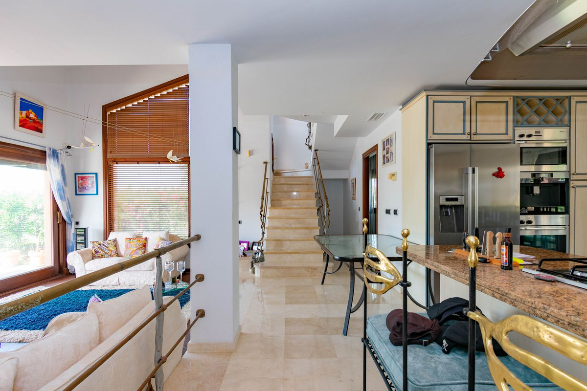 Huis te koop in Estepona | 4 slaapkamers H5437156