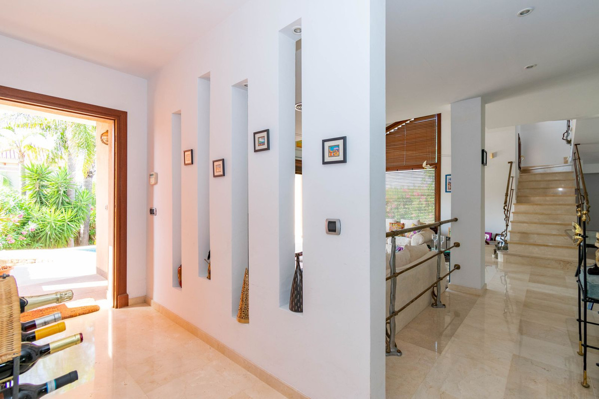 Huis te koop in Estepona | 4 slaapkamers H5437156