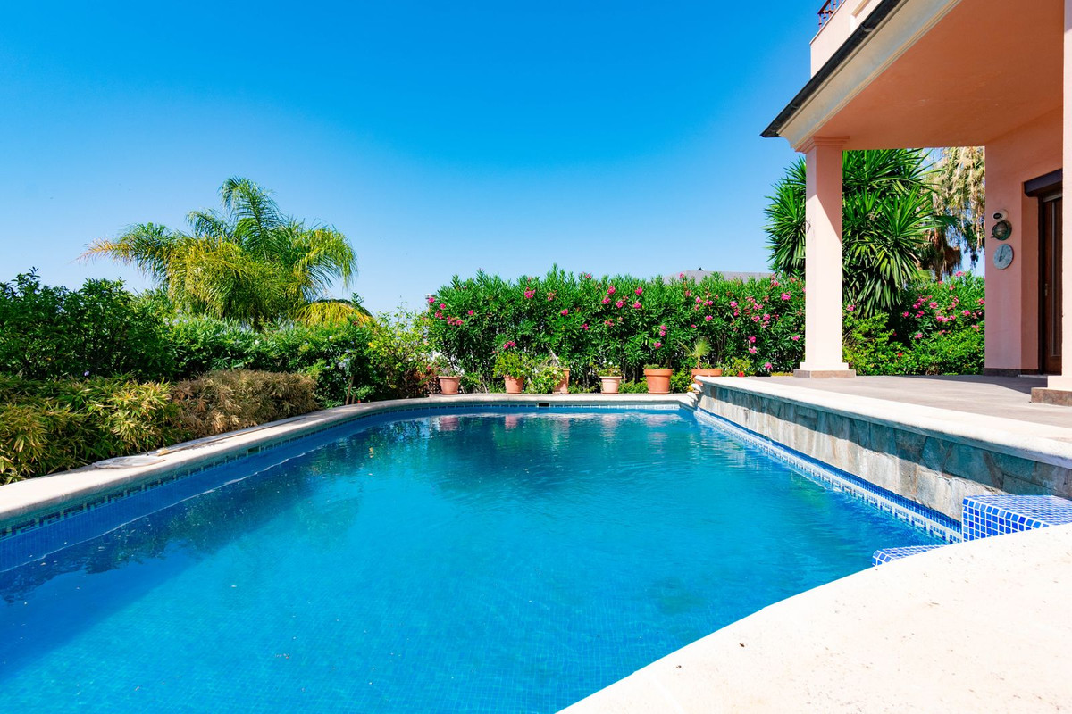 Huis te koop in Estepona | 4 slaapkamers H5437156