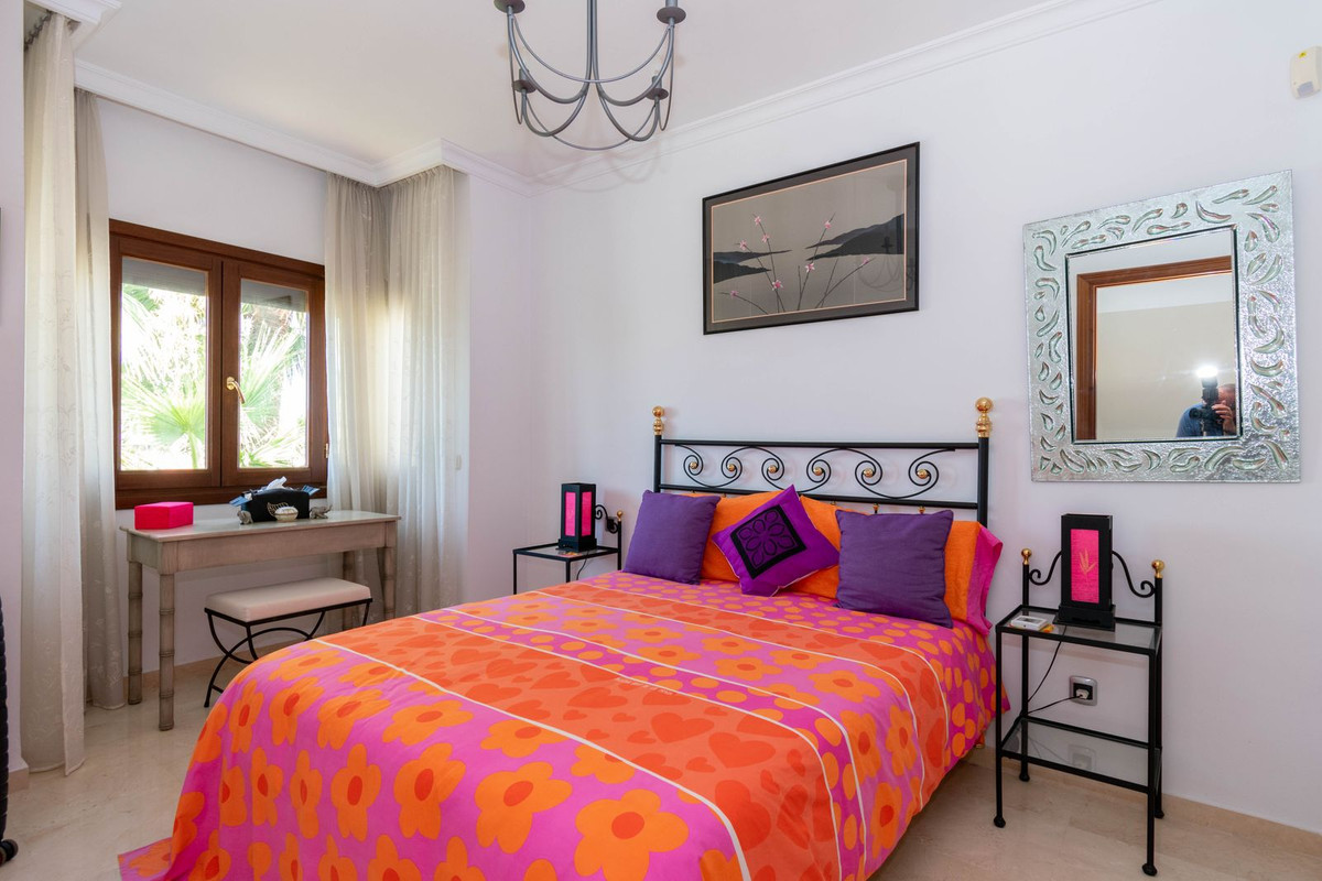 Huis te koop in Estepona | 4 slaapkamers H5437156