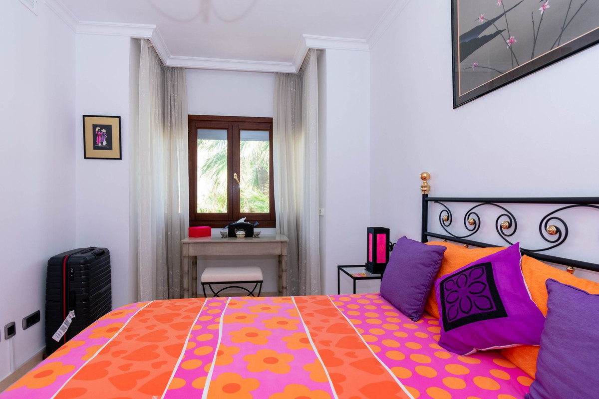 Huis te koop in Estepona | 4 slaapkamers H5437156