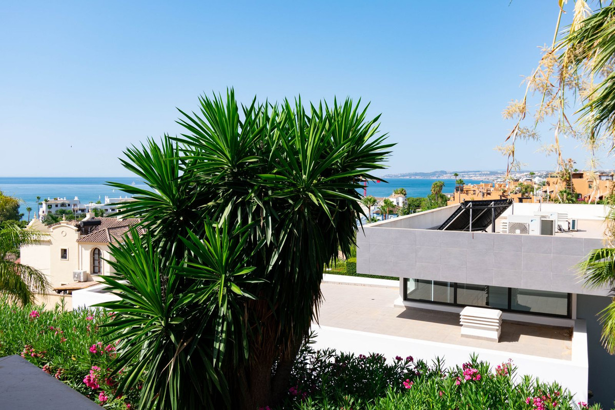 Huis te koop in Estepona | 4 slaapkamers H5437156