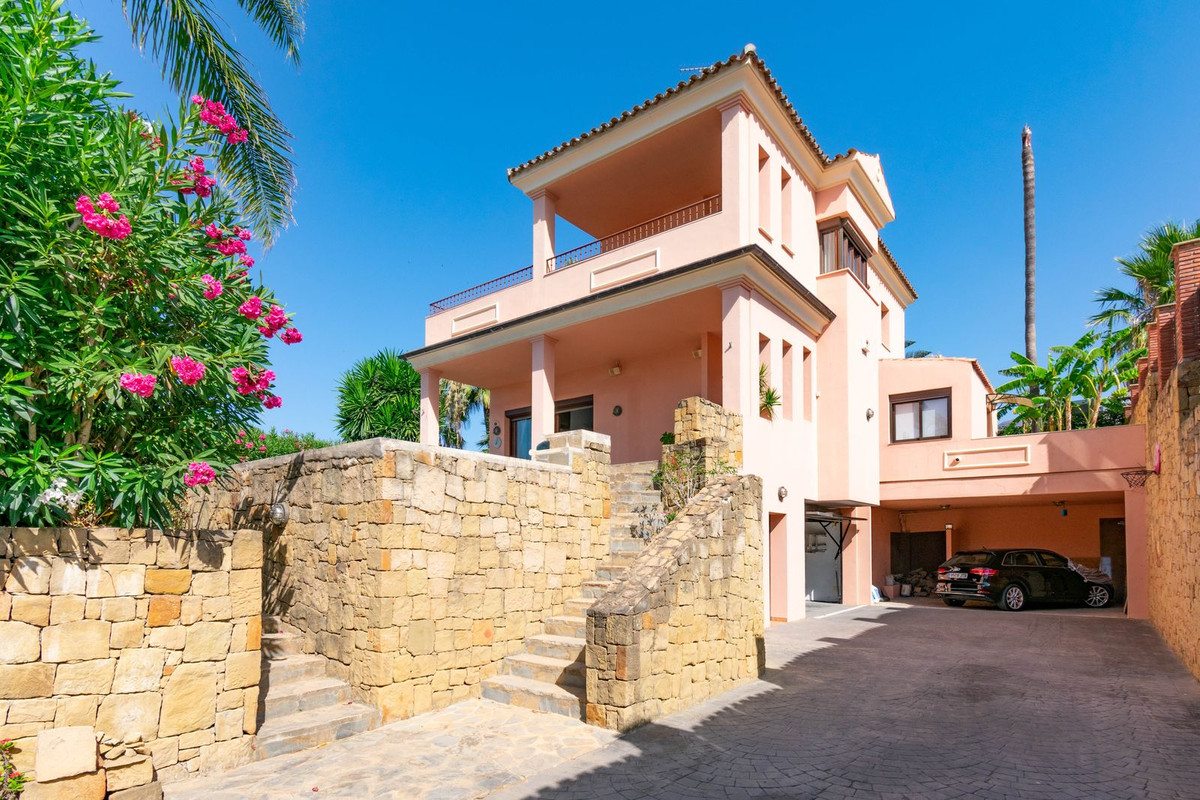 Huis te koop in Estepona | 4 slaapkamers H5437156