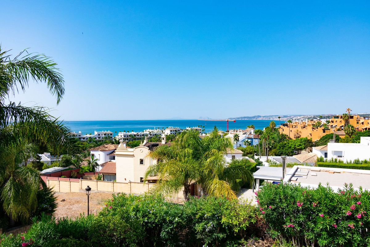 Huis te koop in Estepona | 4 slaapkamers H5437156