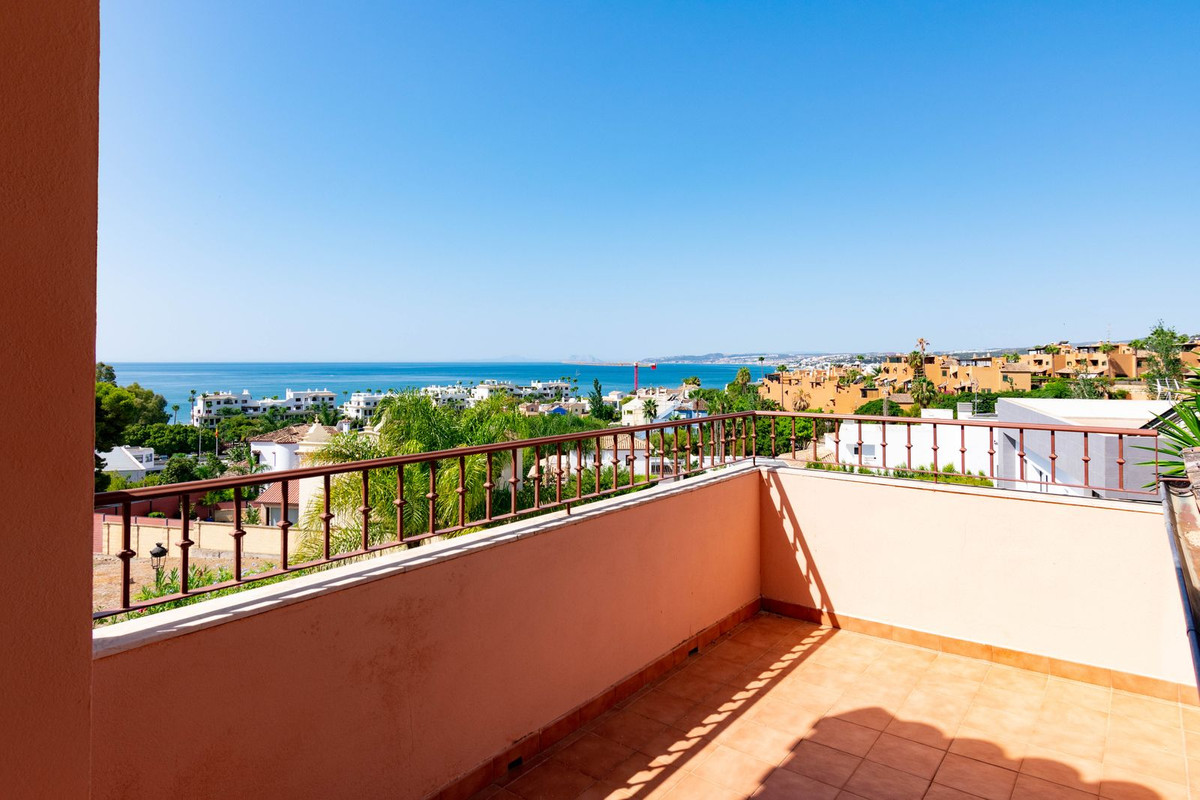 Huis te koop in Estepona | 4 slaapkamers H5437156