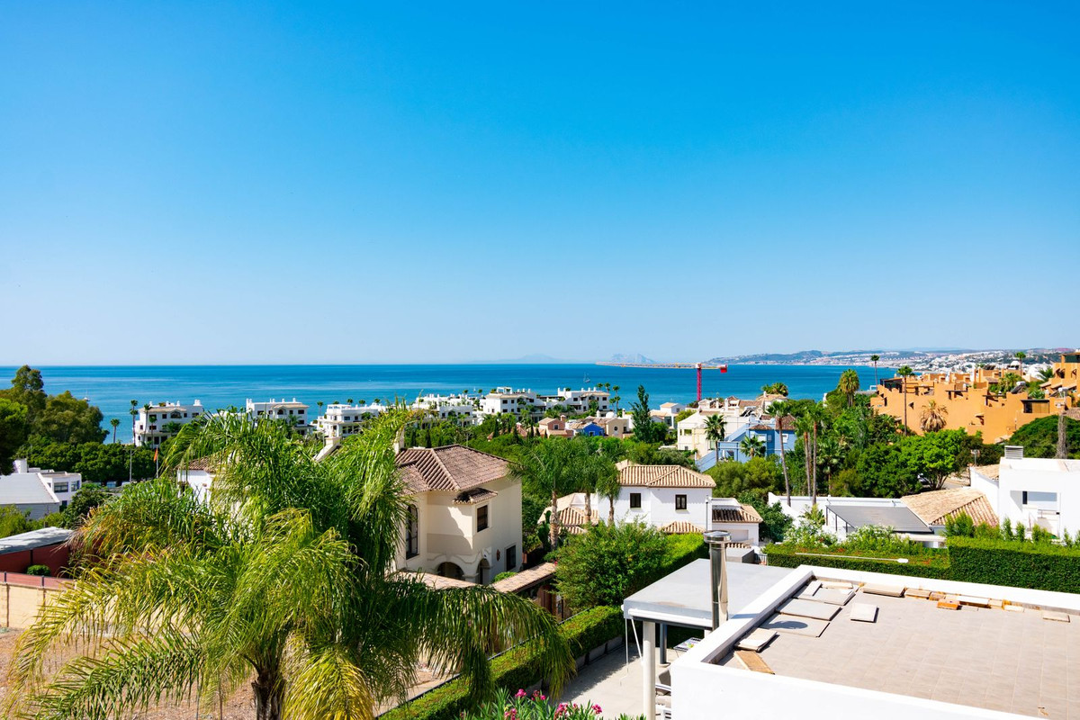 Huis te koop in Estepona | 4 slaapkamers H5437156