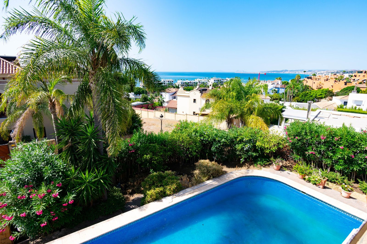 Huis te koop in Estepona | 4 slaapkamers H5437156