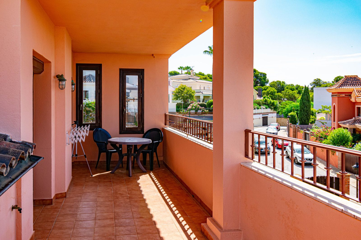 Huis te koop in Estepona | 4 slaapkamers H5437156
