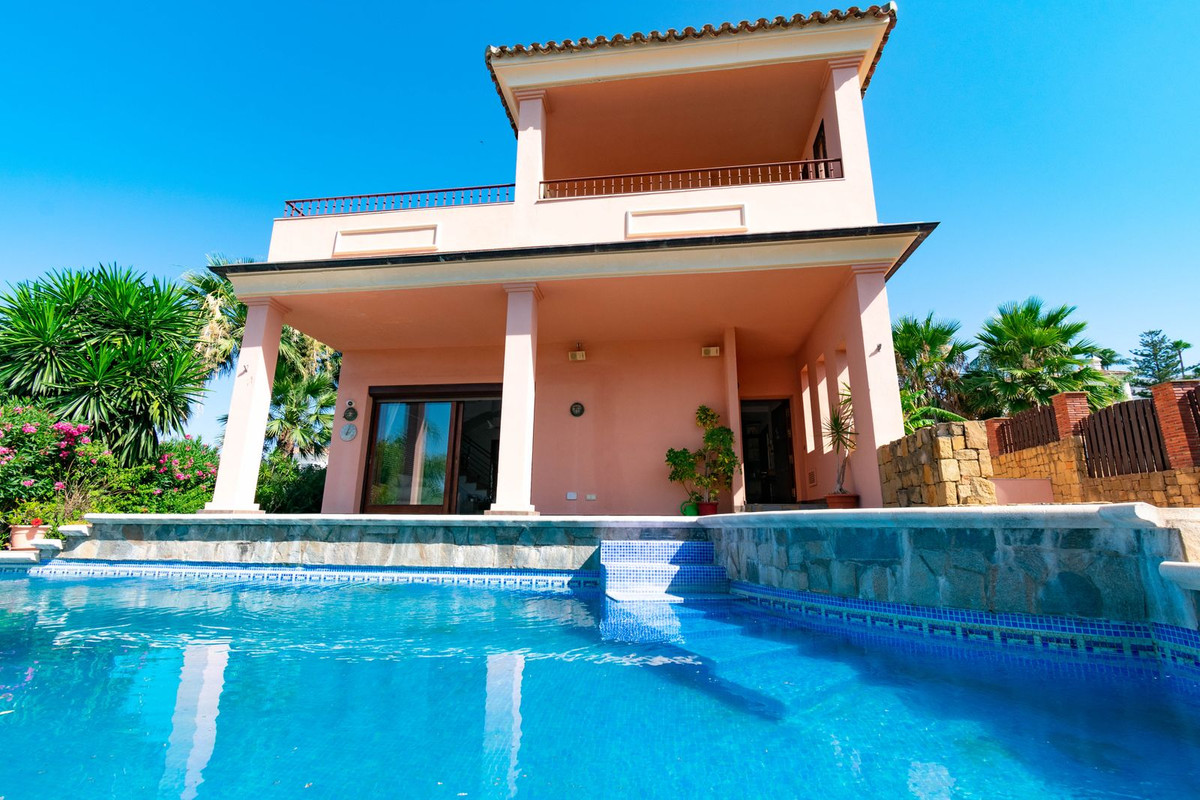 Huis te koop in Estepona | 4 slaapkamers H5437156
