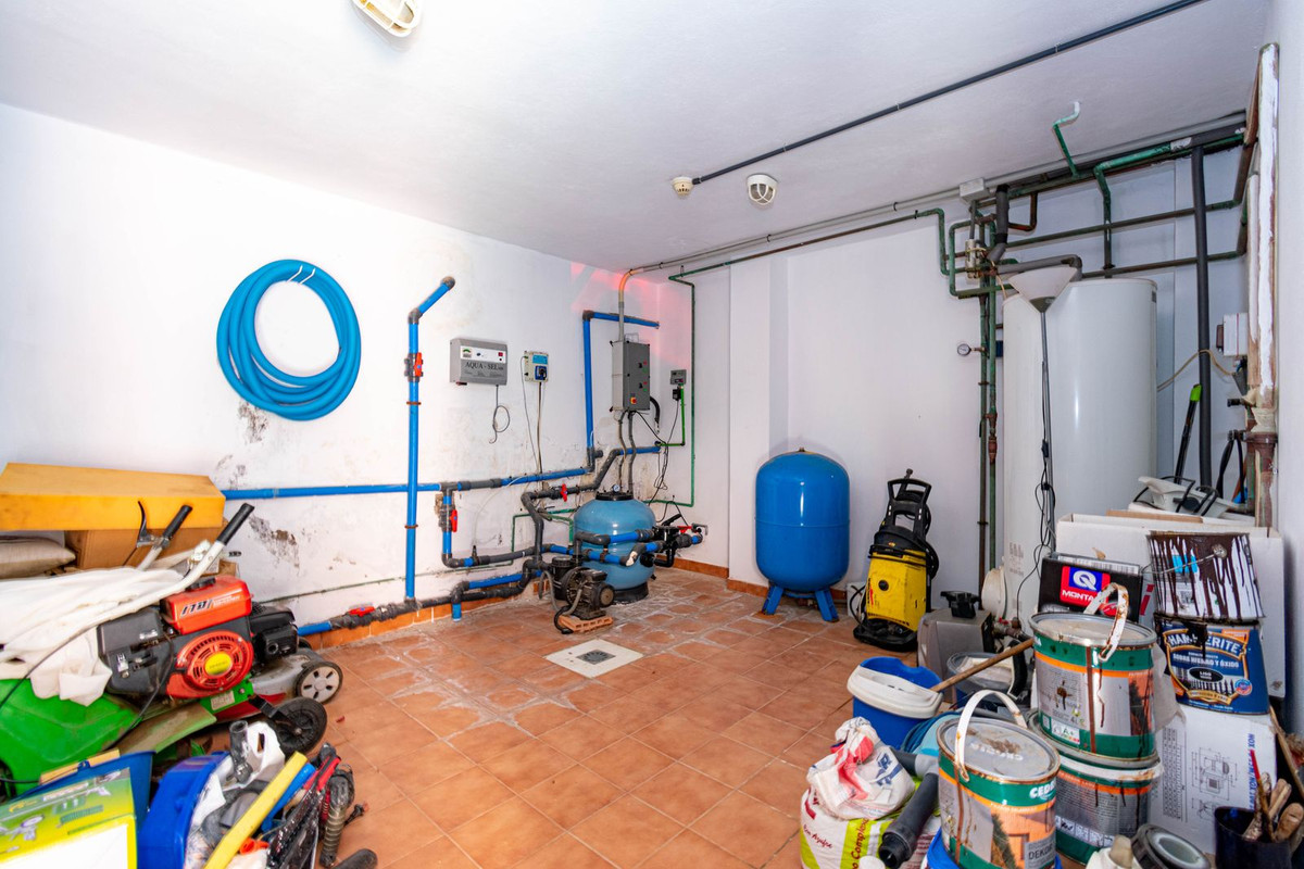 Huis te koop in Estepona | 4 slaapkamers H5437156