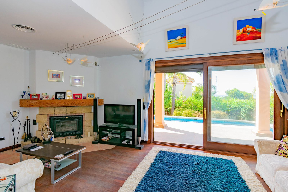 Huis te koop in Estepona | 4 slaapkamers H5437156
