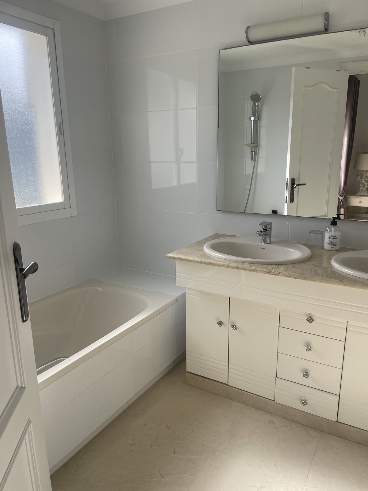 Huis te koop in Estepona | 3 slaapkamers H5437273