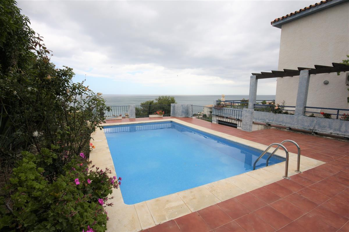 Huis te koop in Estepona | 4 slaapkamers H5437732