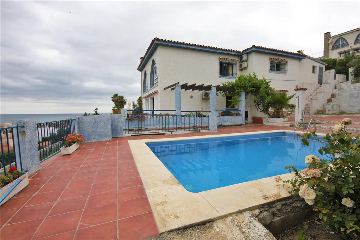 Huis te koop in Estepona | 4 slaapkamers H5437732