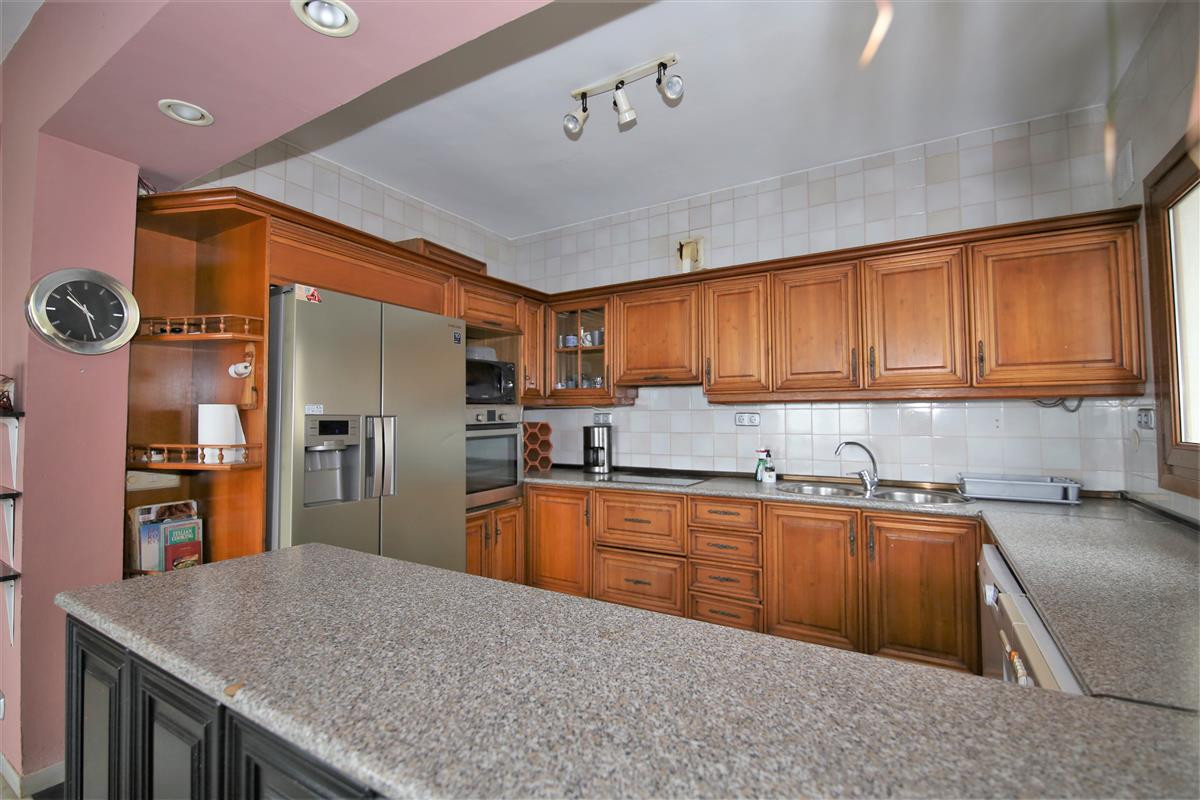 Huis te koop in Estepona | 4 slaapkamers H5437732