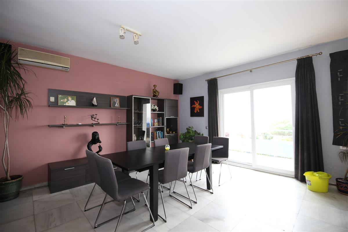 Huis te koop in Estepona | 4 slaapkamers H5437732