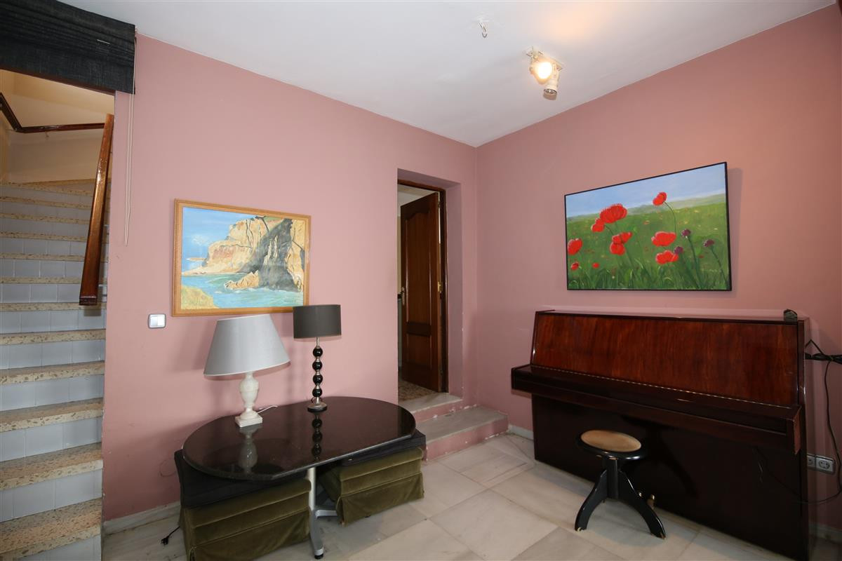Huis te koop in Estepona | 4 slaapkamers H5437732