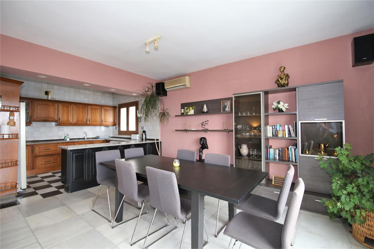 Huis te koop in Estepona | 4 slaapkamers H5437732