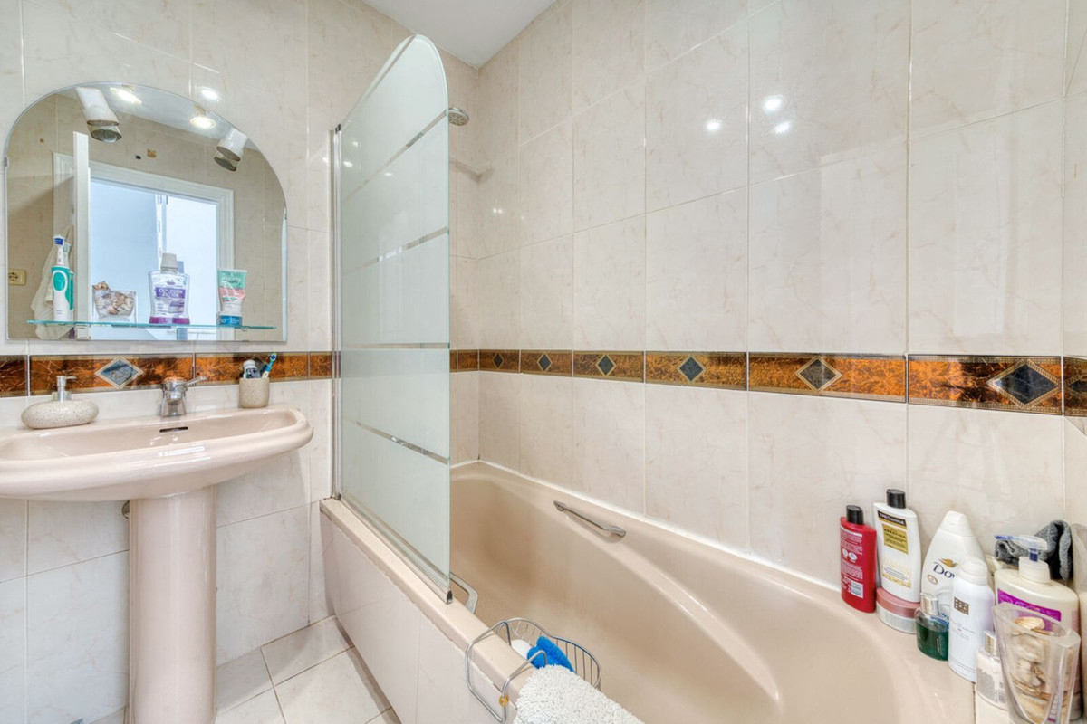 Huis te koop in Estepona | 3 slaapkamers H5438779