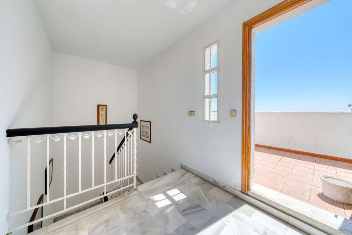 Huis te koop in Estepona | 3 slaapkamers H5438779