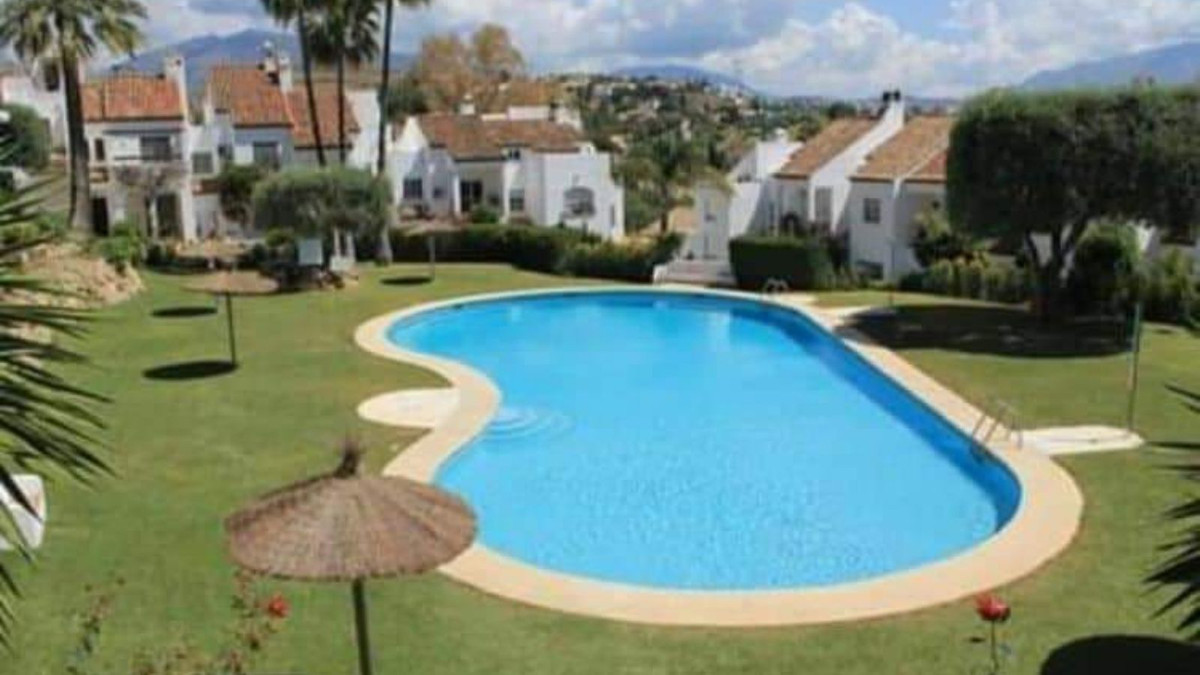 Huis te koop in Estepona | 3 slaapkamers H5438839