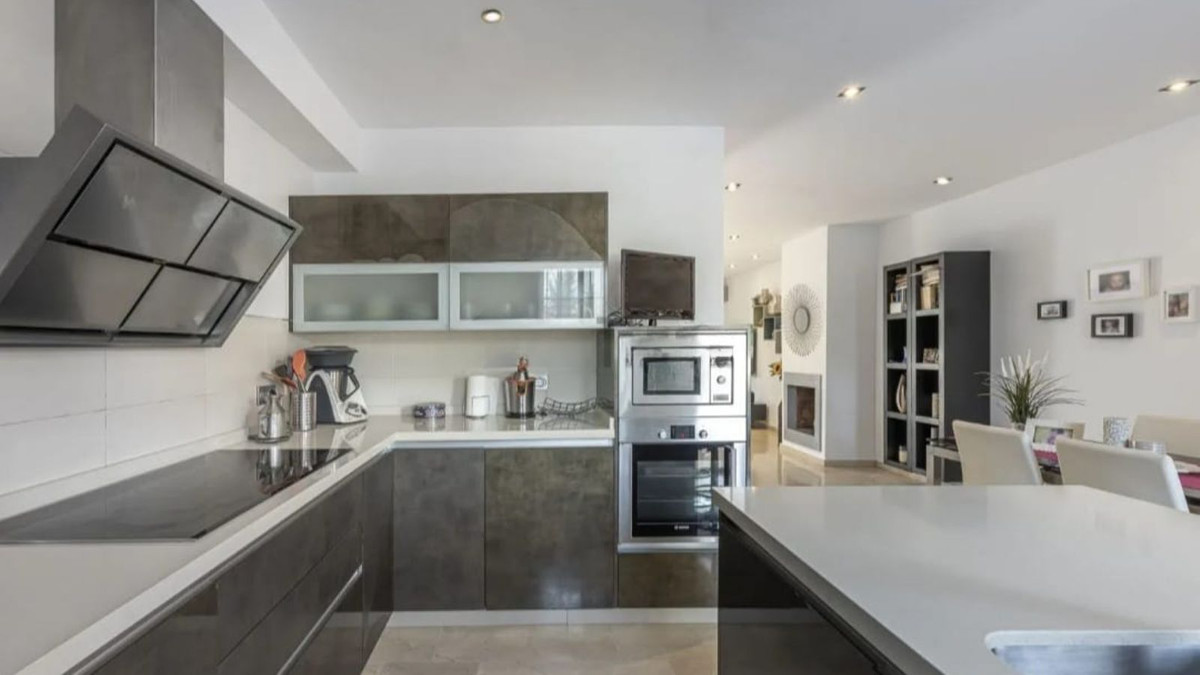 Huis te koop in Estepona | 3 slaapkamers H5438839
