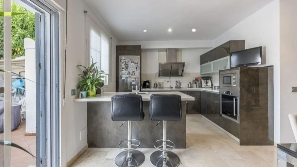 Huis te koop in Estepona | 3 slaapkamers H5438839