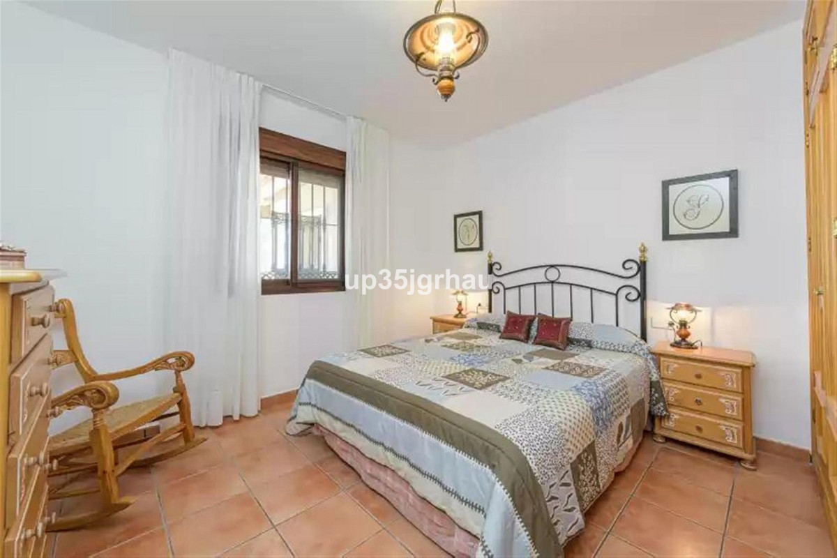 Huis te koop in Estepona | 6 slaapkamers H5444008