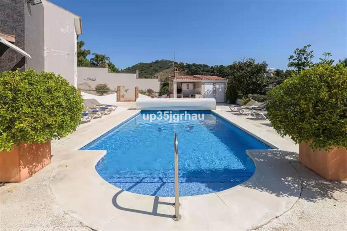 Huis te koop in Estepona | 6 slaapkamers H5444008