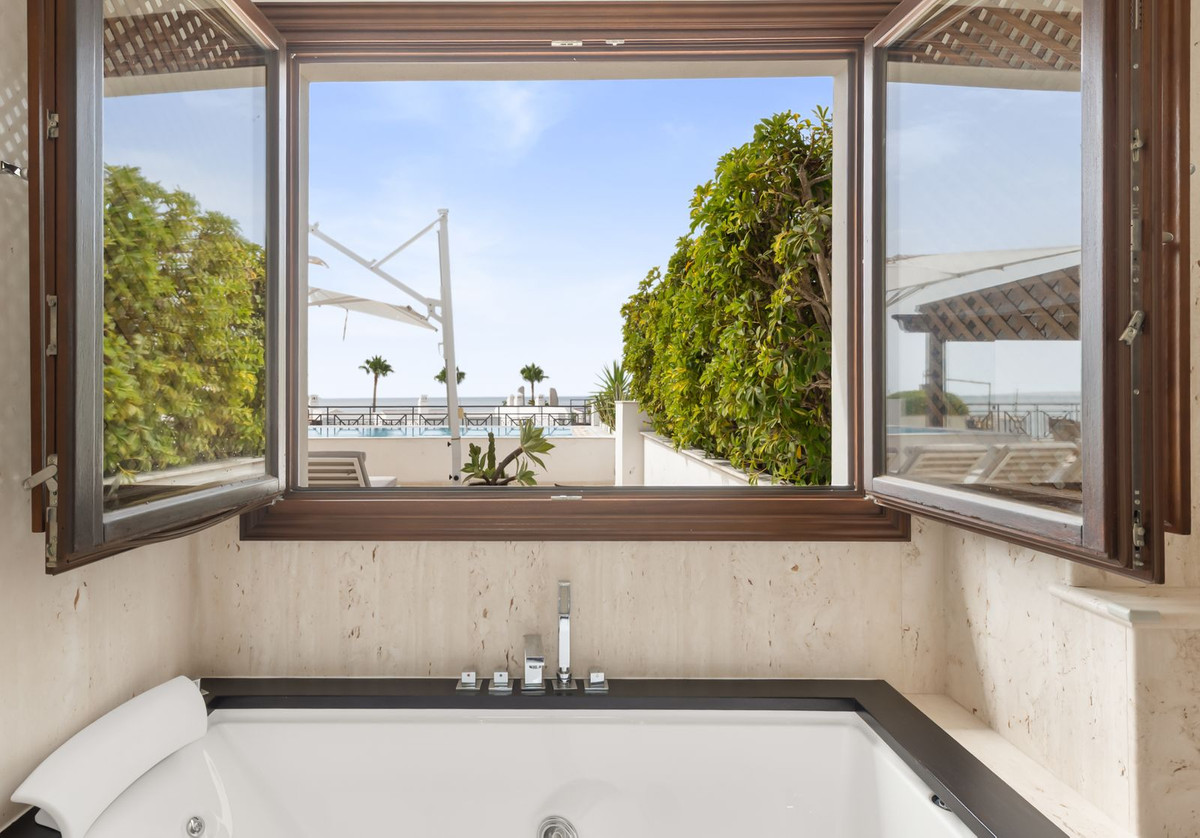 Huis te koop in Estepona | 3 slaapkamers H5444227