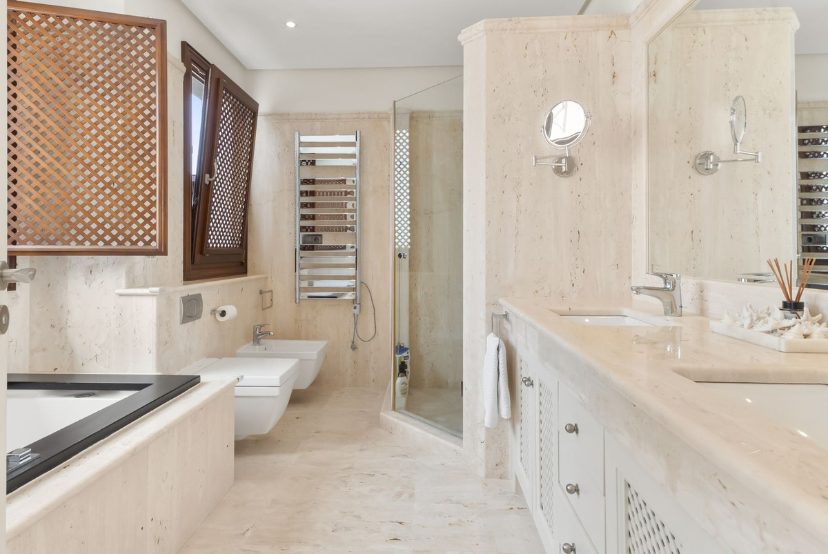 Huis te koop in Estepona | 3 slaapkamers H5444227