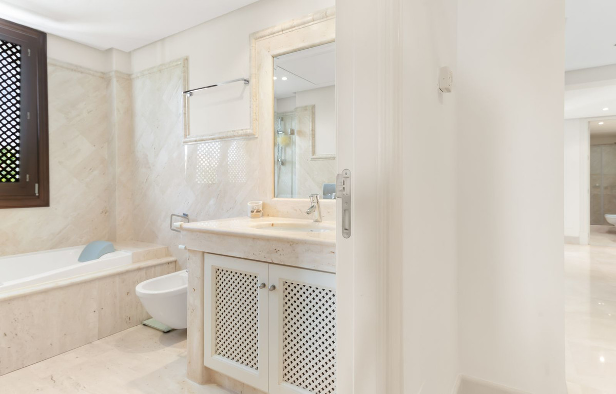 Huis te koop in Estepona | 3 slaapkamers H5444227
