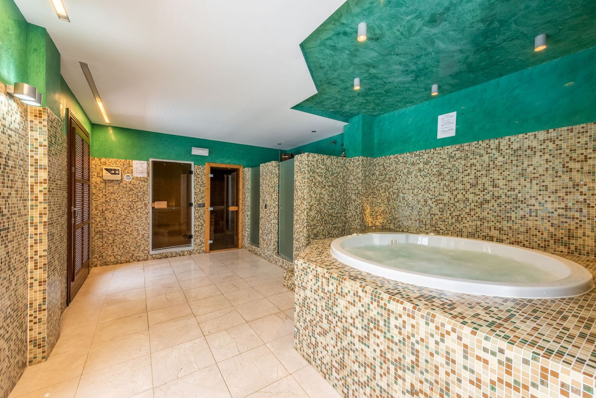 Huis te koop in Estepona | 3 slaapkamers H5444227