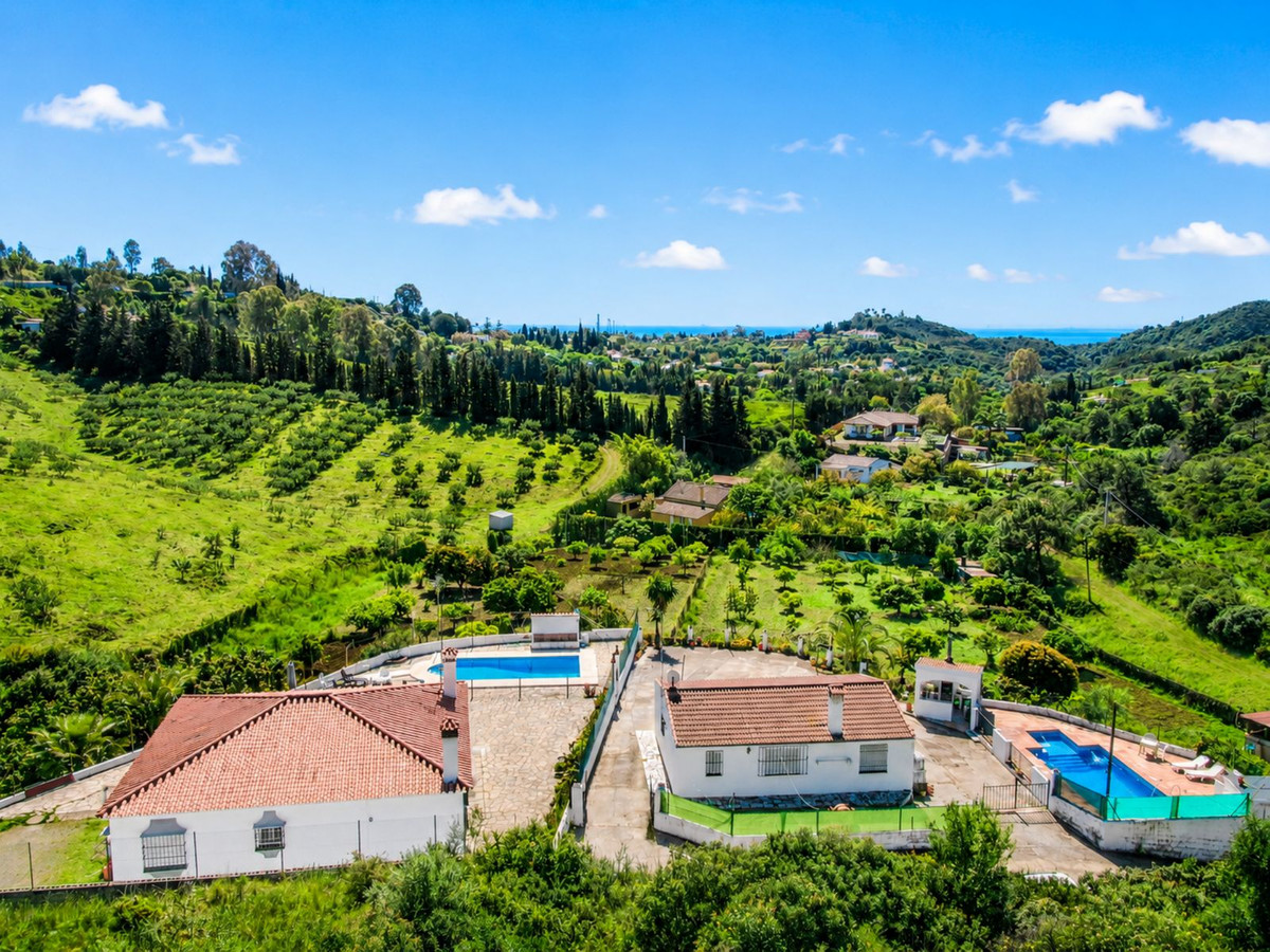 Huis te koop in Estepona | 6 slaapkamers H5444284