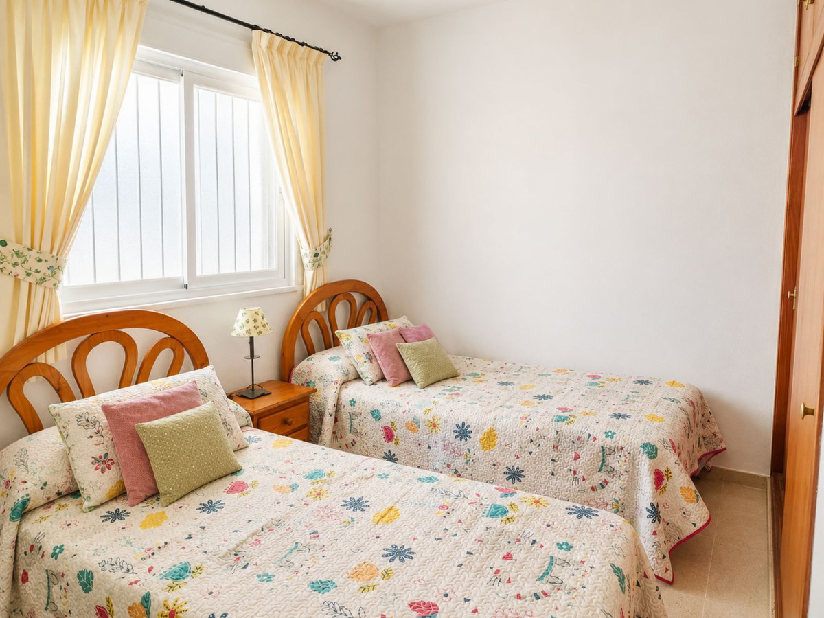 Huis te koop in Estepona | 6 slaapkamers H5444284