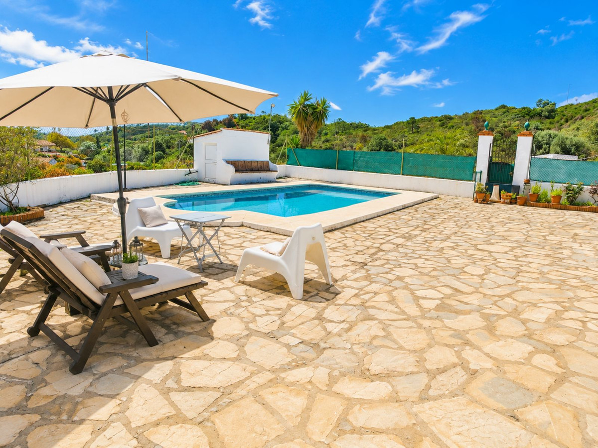 Huis te koop in Estepona | 6 slaapkamers H5444284