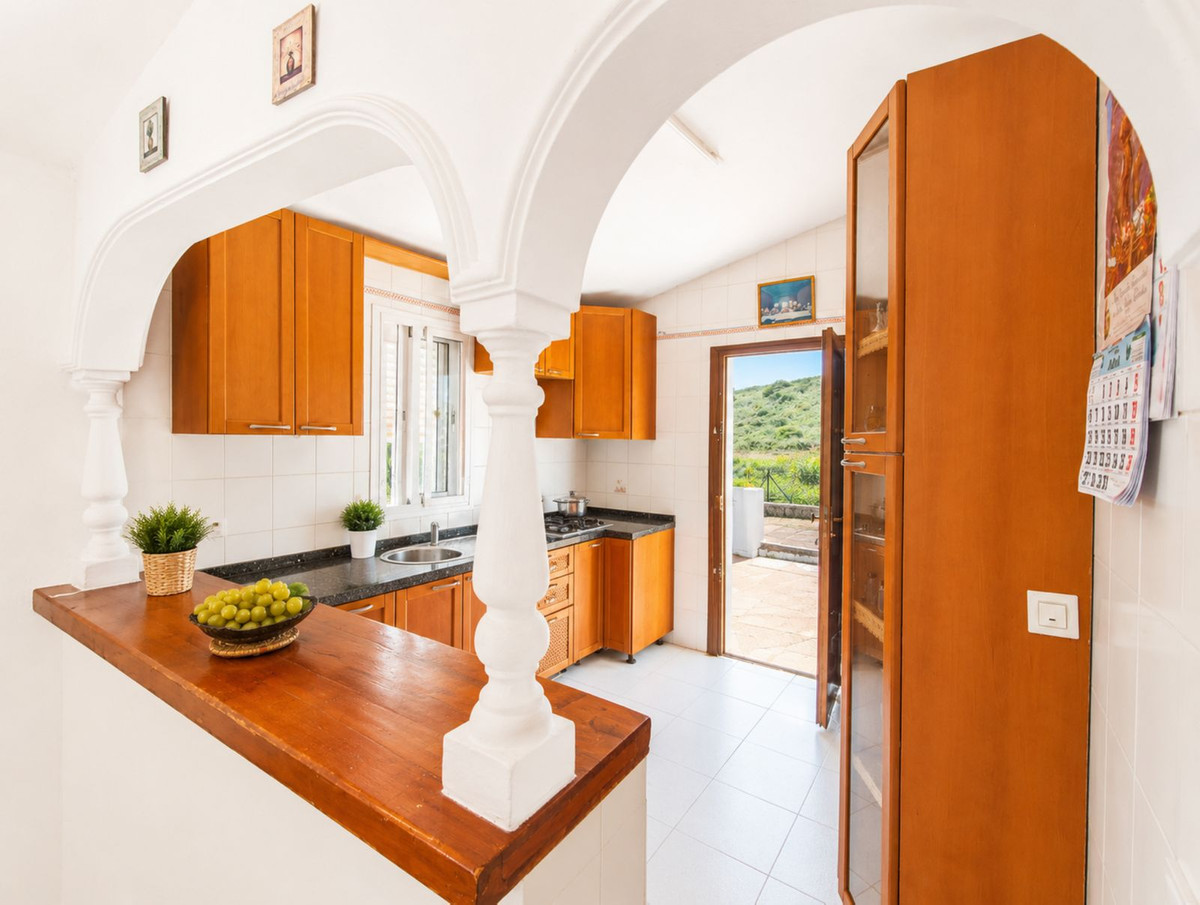 Huis te koop in Estepona | 6 slaapkamers H5444284